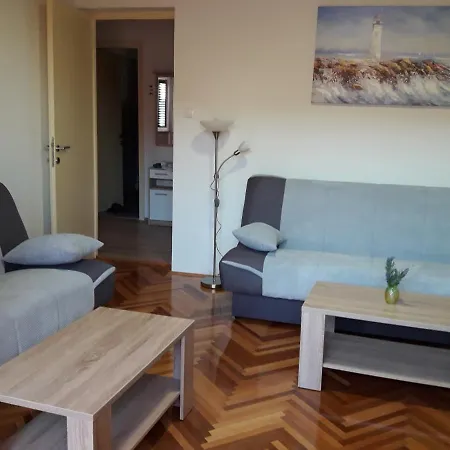 Hébergement de vacances House Fantasy With Pool