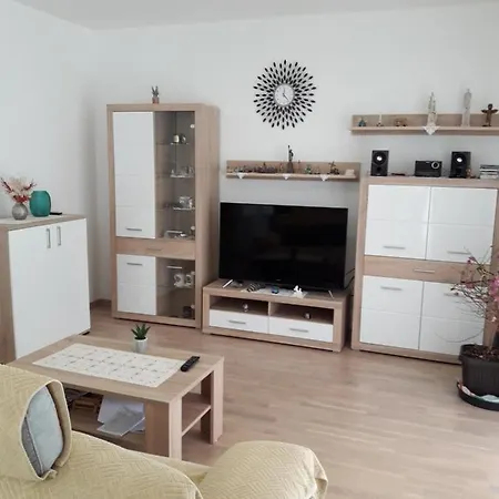 House Fantasy With Pool *