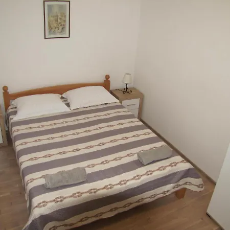 House Fantasy With Pool Hébergement de vacances