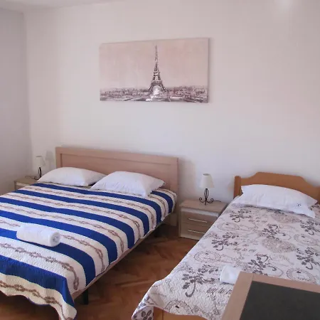 House Fantasy With Pool *