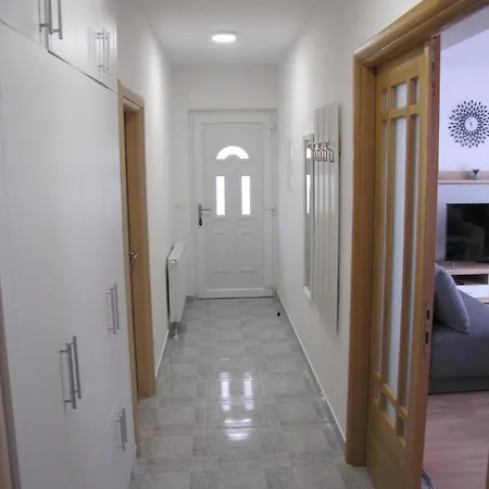 House Fantasy With Pool Hébergement de vacances