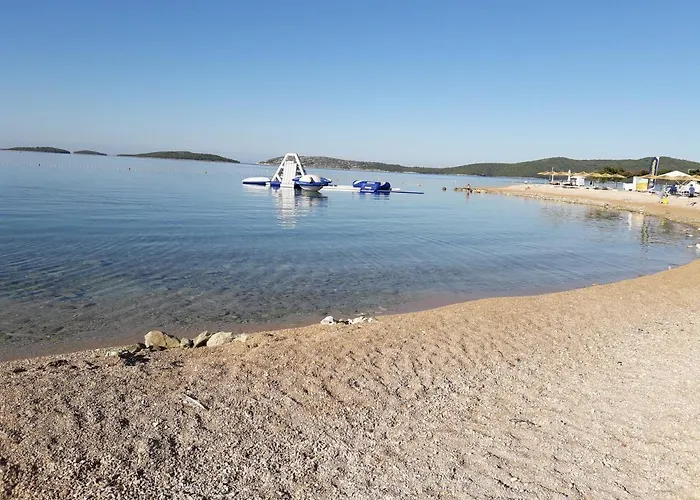 House Fantasy With Pool *