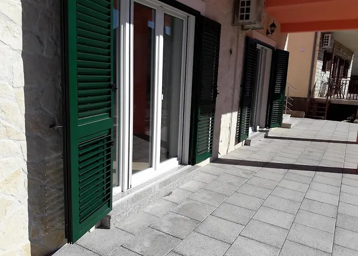 House Fantasy With Pool بيت للعطل *