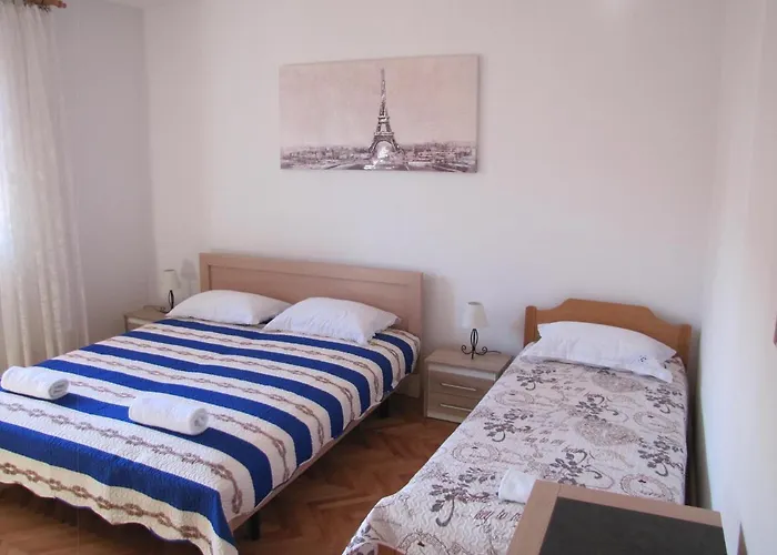 House Fantasy With Pool *