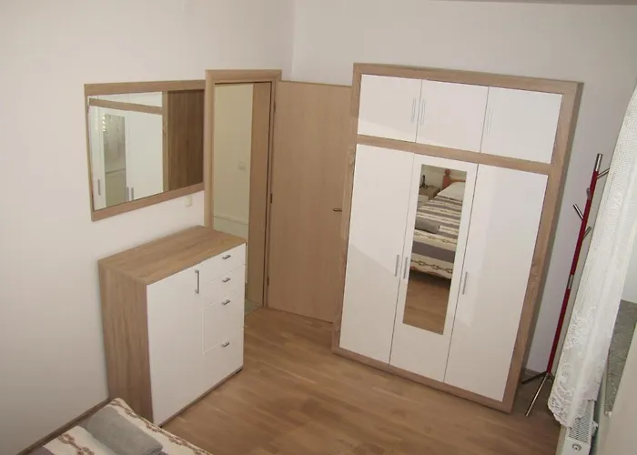 House Fantasy With Pool *