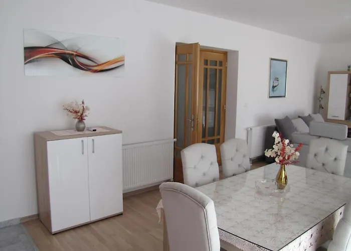 House Fantasy With Pool