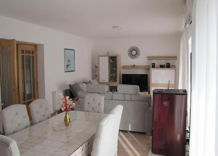 Vakantiehuis House Fantasy With Pool *