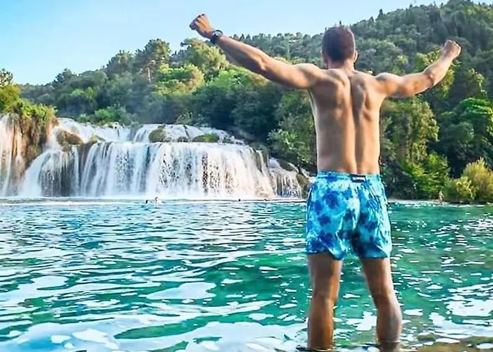 House Fantasy With Pool