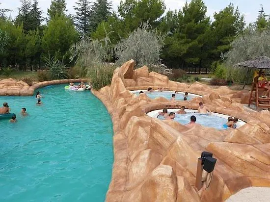 House Fantasy With Pool شيبينيك