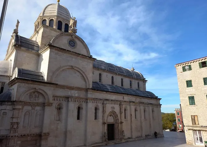 بيت للعطل House Fantasy With Pool