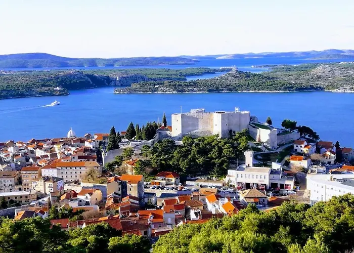Vakantiehuis House Fantasy With Pool Šibenik
